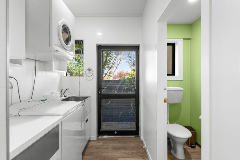 Photo of property in 42 Camberwell Place, Avonhead, Christchurch, 8042