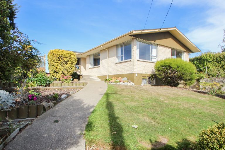 Photo of property in 39 Awamoa Road, Holmes Hill, Oamaru, 9401
