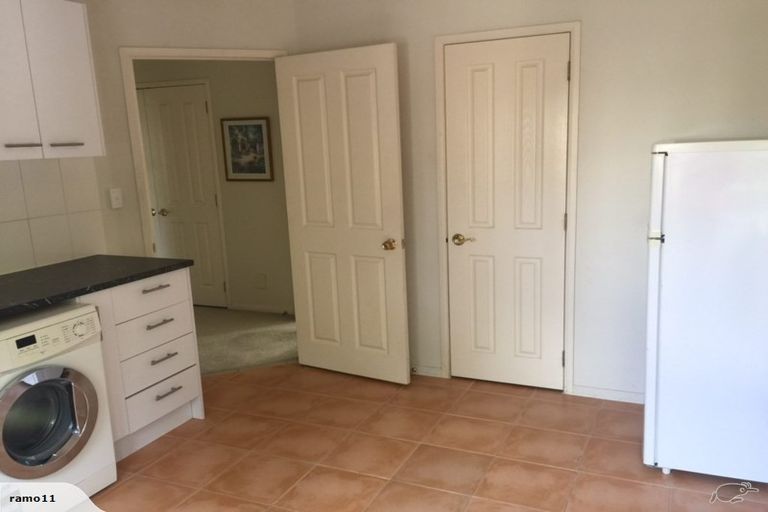 Photo of property in 19 Grammar School Road, Pakuranga, Auckland, 2010