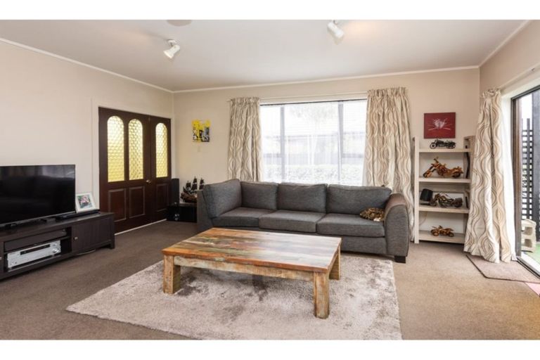 Photo of property in 43 Johns Road, Belfast, Christchurch, 8051