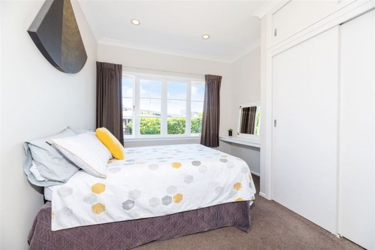 Photo of property in 50 Quebec Road, Milford, Auckland, 0620