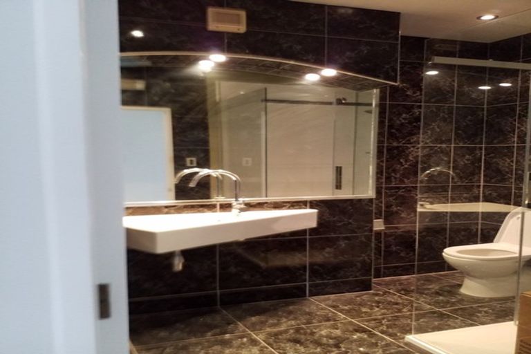 Photo of property in 11 Robieson Street, Roseneath, Wellington, 6011