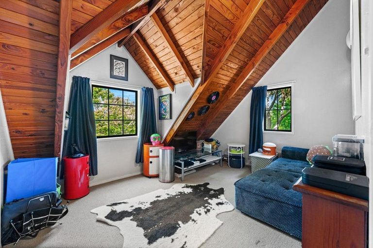 Photo of property in 20 Fitzherbert Avenue, West Harbour, Auckland, 0618