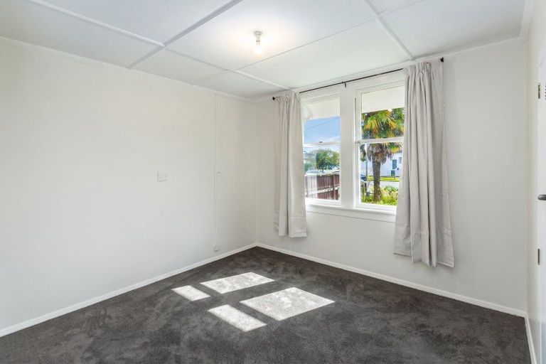 Photo of property in 97 Broadway, Carterton, 5713