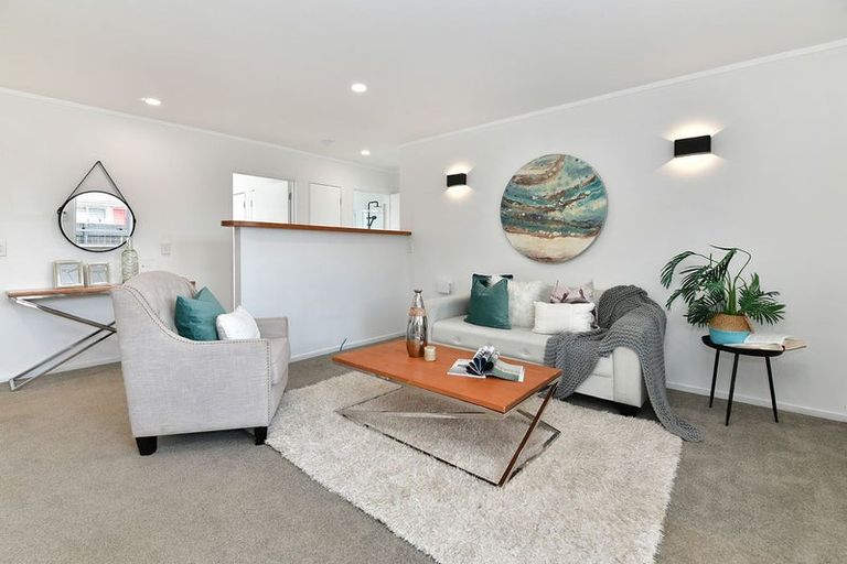 Photo of property in 33b Springs Road, Parakai, 0830