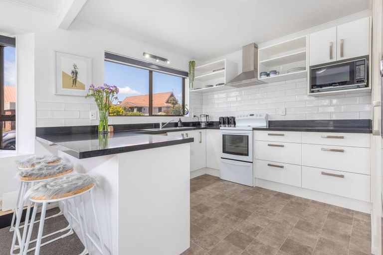 Photo of property in 3a Tudor Court, Paraparaumu Beach, Paraparaumu, 5032