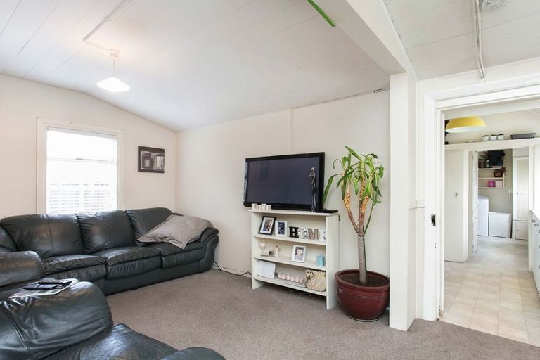 Photo of property in 1/184 Hastings Street, Waltham, Christchurch, 8023