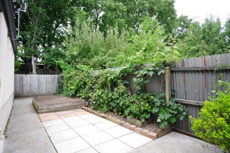 Photo of property in 2/4 Sheldon Street, Woolston, Christchurch, 8023