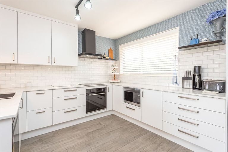 Photo of property in 6 Chilton Drive, Mairehau, Christchurch, 8052