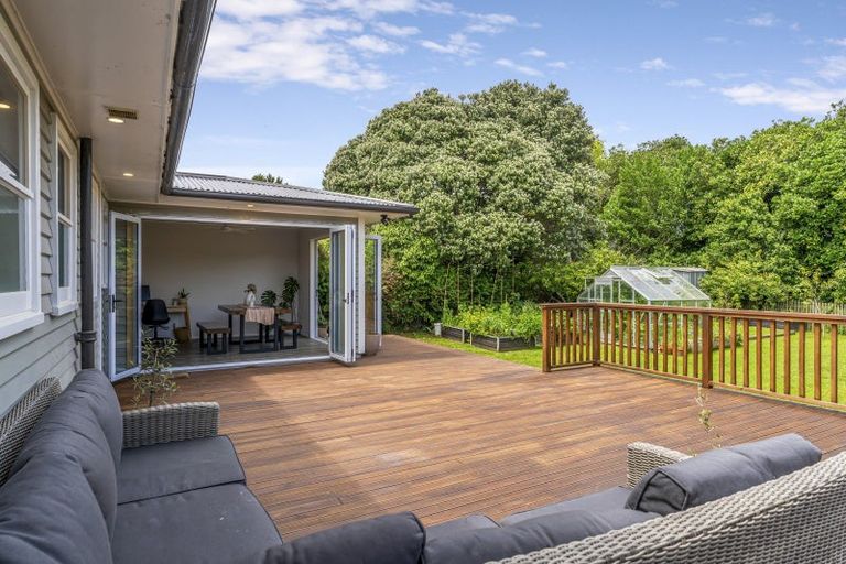 Photo of property in 38 Kaitawa Crescent, Paraparaumu, 5032