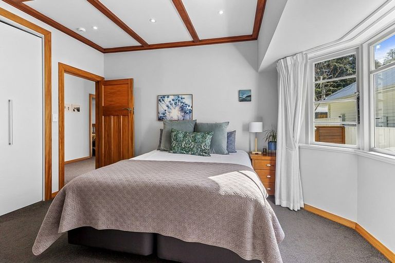 Photo of property in 55 Ferry Street, Seatoun, Wellington, 6022