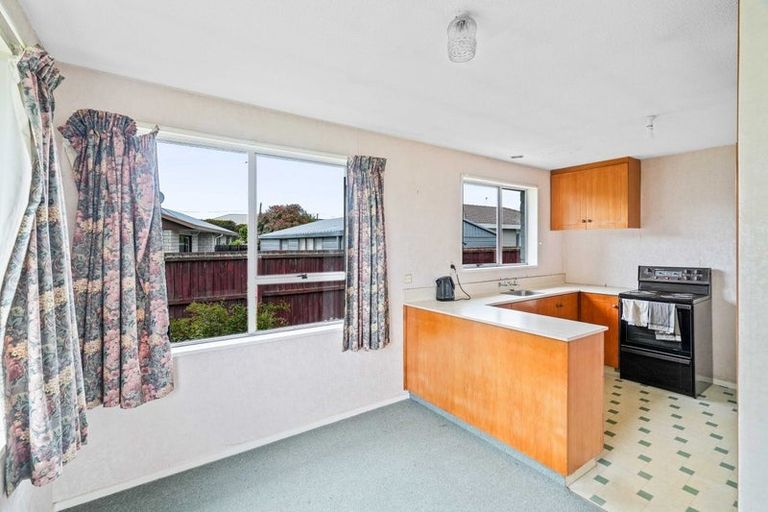 Photo of property in 2/4 Brixton Street, Islington, Christchurch, 8042