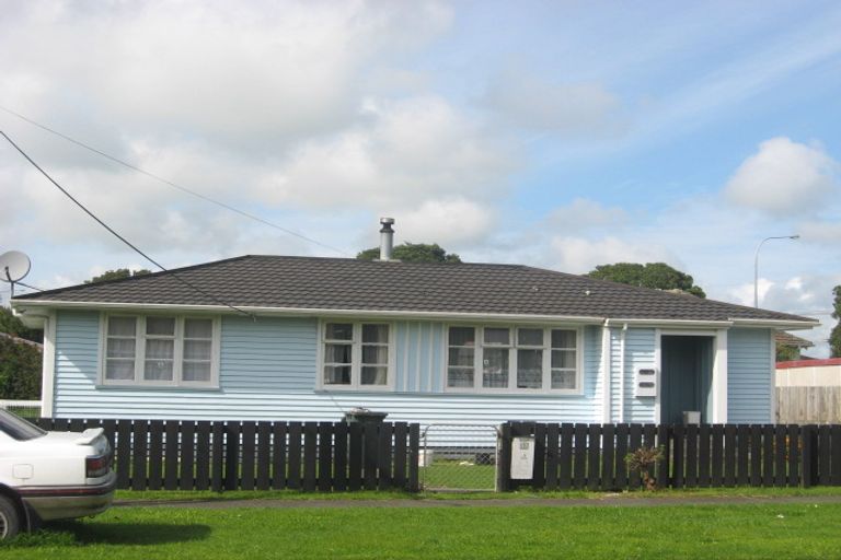 Photo of property in 32 Richmond Street, Waitara, 4320