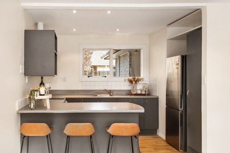 Photo of property in 102 Lowry Avenue, Redwood, Christchurch, 8051