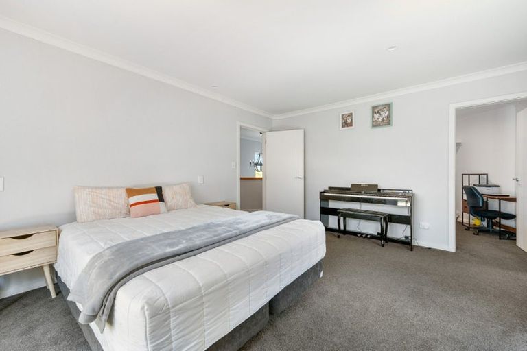 Photo of property in 1 Vaucluse Heights, Fitzherbert, Palmerston North, 4410