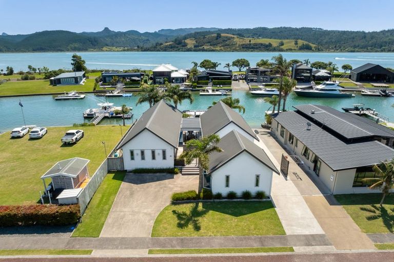 Photo of property in 121 Motu Hei, Pauanui, Hikuai, 3579