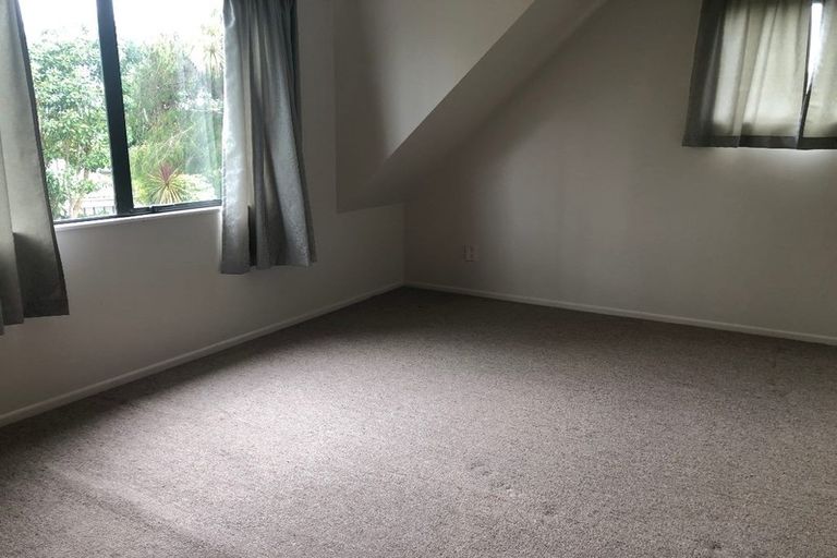 Photo of property in 48 Lakeside Drive, Orewa, 0931