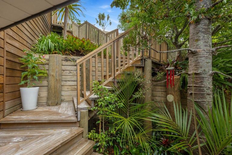 Photo of property in 433 East Coast Road, Mairangi Bay, Auckland, 0630