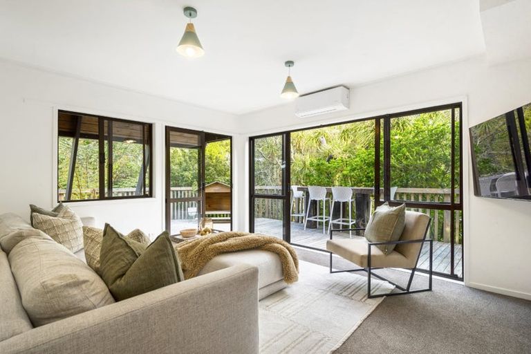 Photo of property in 1/5 Glenbush Place, Birkenhead, Auckland, 0626