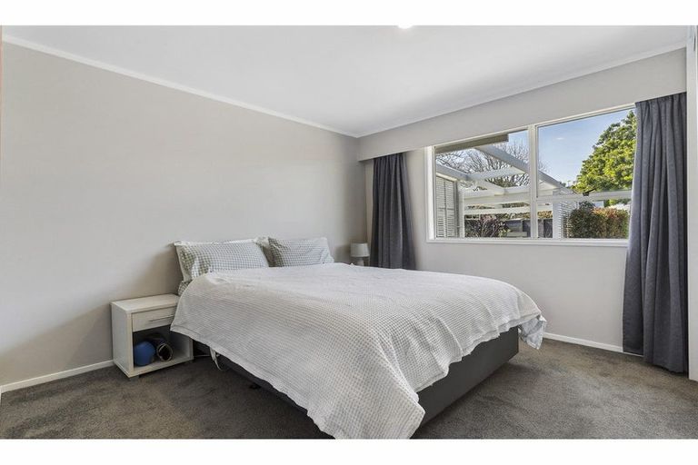 Photo of property in 43 Archmillen Avenue, Pakuranga Heights, Auckland, 2010