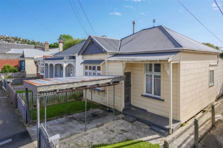 Photo of property in 15 Loyalty Street, Forbury, Dunedin, 9012