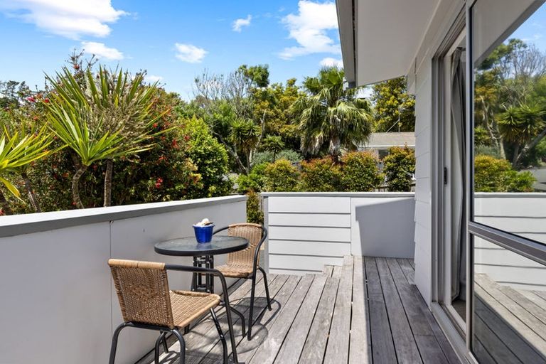Photo of property in 7 William Hadlow Place, Hatfields Beach, Orewa, 0931