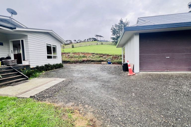Photo of property in 33 Cory Road, Kaukapakapa, 0873