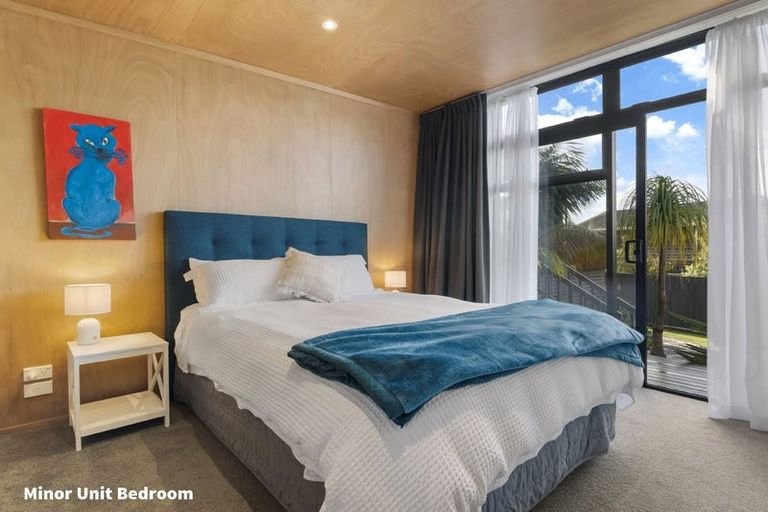 Photo of property in 127 Oaktree Avenue, Browns Bay, Auckland, 0630