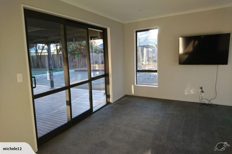 Photo of property in 94 Palmers Road, New Brighton, Christchurch, 8083