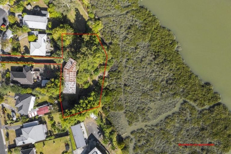 Photo of property in 8 Aronui Terrace, Kelston, Auckland, 0602