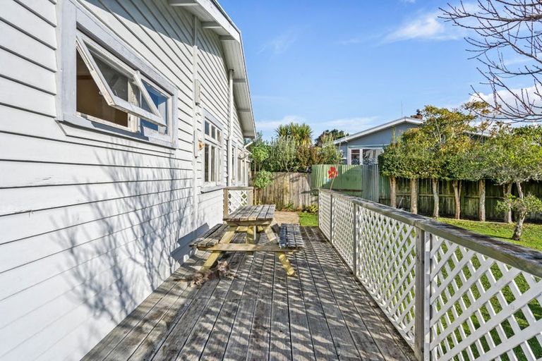 Photo of property in 7 Whimp Avenue, Onerahi, Whangarei, 0110