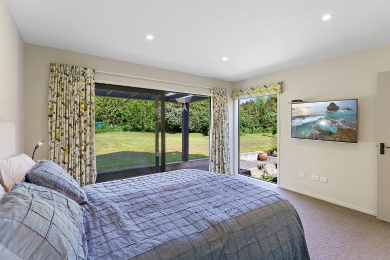 Photo of property in 107 Taylors Road, Otaki, 5583