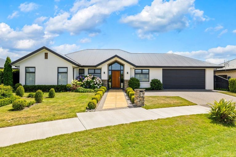 Photo of property in 3 Pemberton Drive, Amberley, 7410