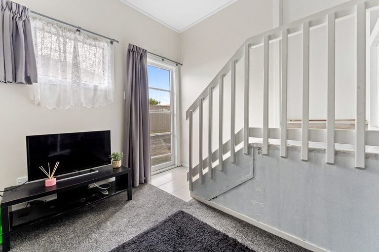 Photo of property in 1/16 Sandra Avenue, Otara, Auckland, 2023