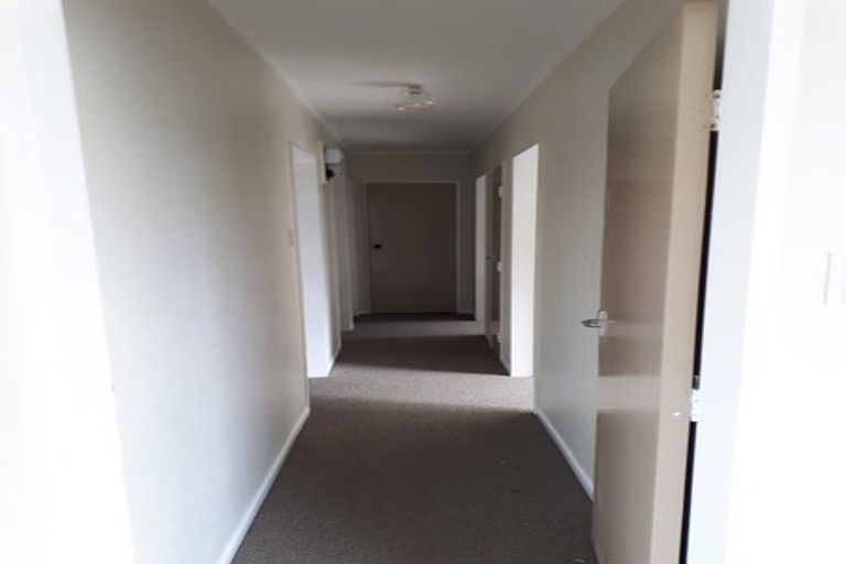 Photo of property in 2 Rajkot Terrace, Broadmeadows, Wellington, 6035