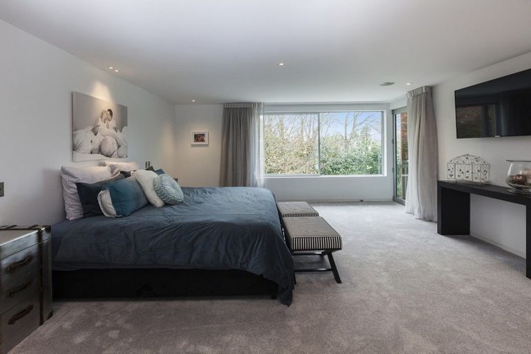 Photo of property in 8 Saint Barnabas Lane, Fendalton, Christchurch, 8052