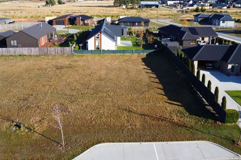Photo of property in 17 Sentinel Drive, Lake Hawea, 9382