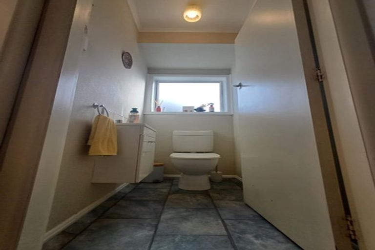 Photo of property in 18 Piper Place, Roslyn, Palmerston North, 4414