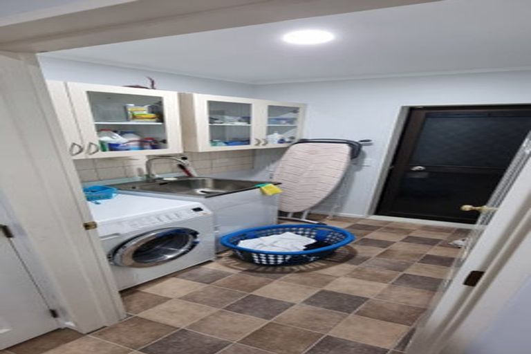 Photo of property in 11 Kotuku Drive, Paraparaumu Beach, Paraparaumu, 5032