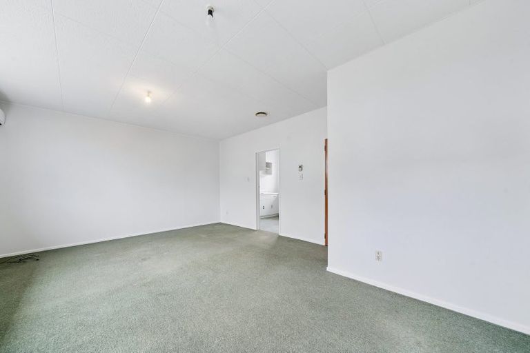 Photo of property in 2/4 Rodney Street, Waiwhetu, Lower Hutt, 5010