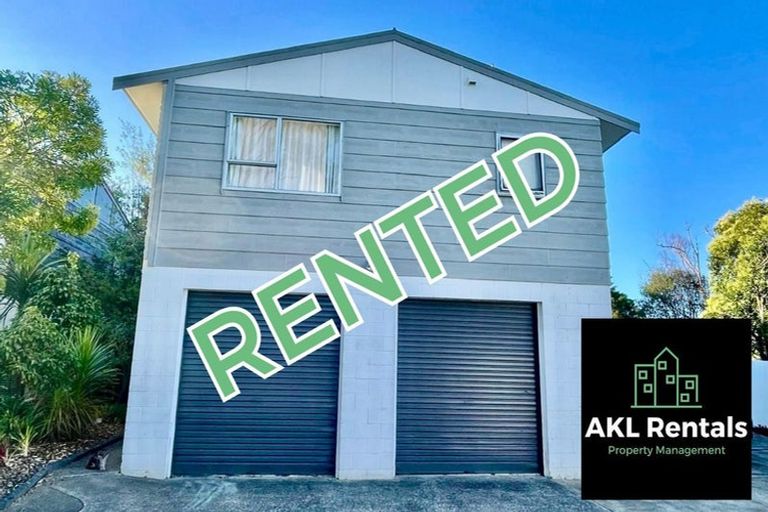 Photo of property in 2/56 Knightsbridge Drive, Forrest Hill, Auckland, 0620