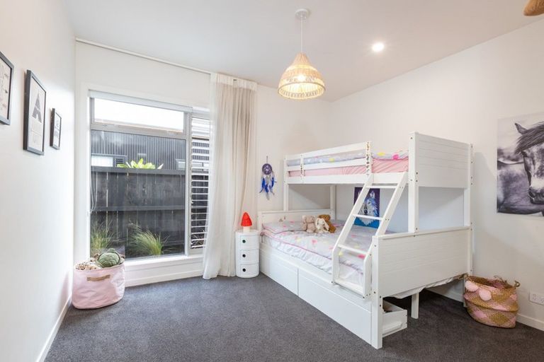 Photo of property in 8 Shearwater Lane, Point Wells, 0986