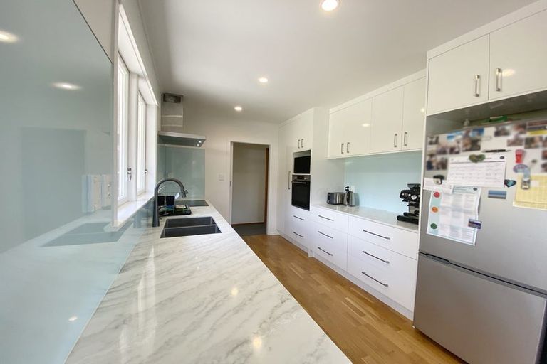 Photo of property in 28 Marriott Road, Pakuranga, Auckland, 2010