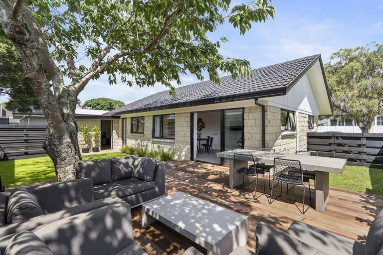 Photo of property in 54a Williams Street, Cambridge, 3434