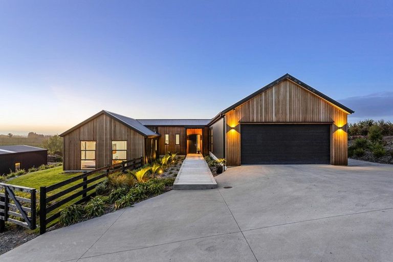 Photo of property in 56 Hull Road, Waitoki, Kaukapakapa, 0871