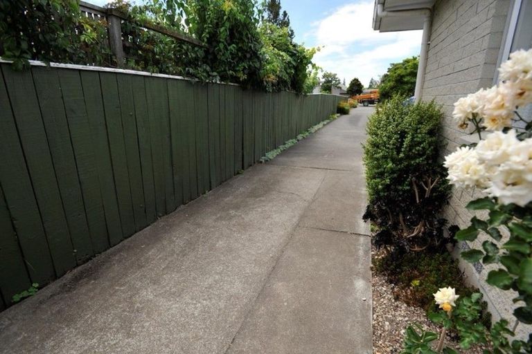 Photo of property in 4/414 Saint Aubyn, Hastings, 4122