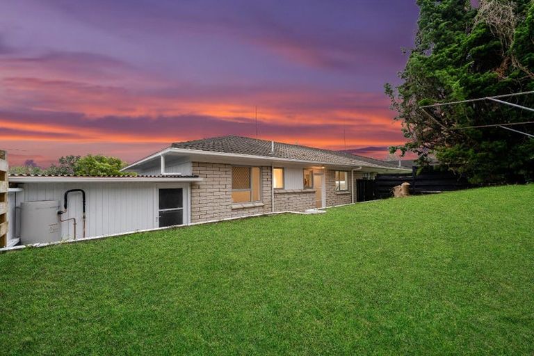 Photo of property in 4/43 Mcleod Road, Henderson, Auckland, 0612