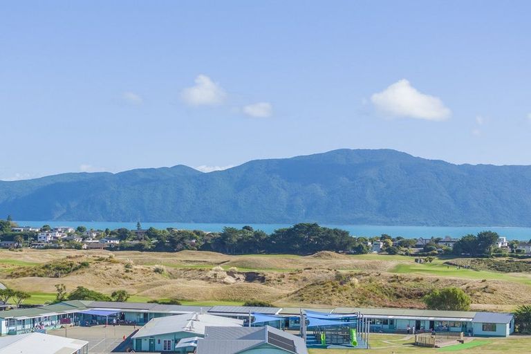 Photo of property in 3 Beachwater Grove, Paraparaumu Beach, Paraparaumu, 5032