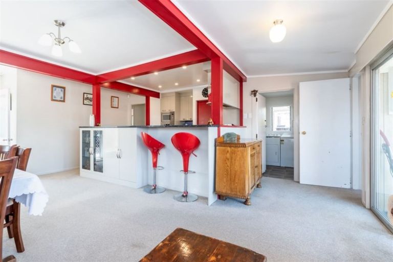 Photo of property in 28 Scott Avenue, Mangere Bridge, Auckland, 2022