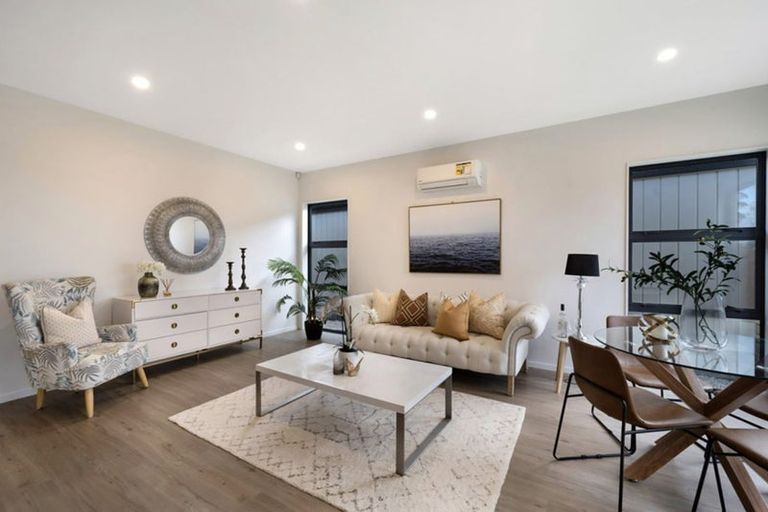 Photo of property in 7 Horokaka Street, Massey, Auckland, 0614